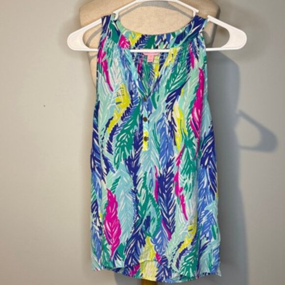 Lilly Pulitzer Tops - Lilly Pulitzer 100% silk Multicolor Tropical Print Top